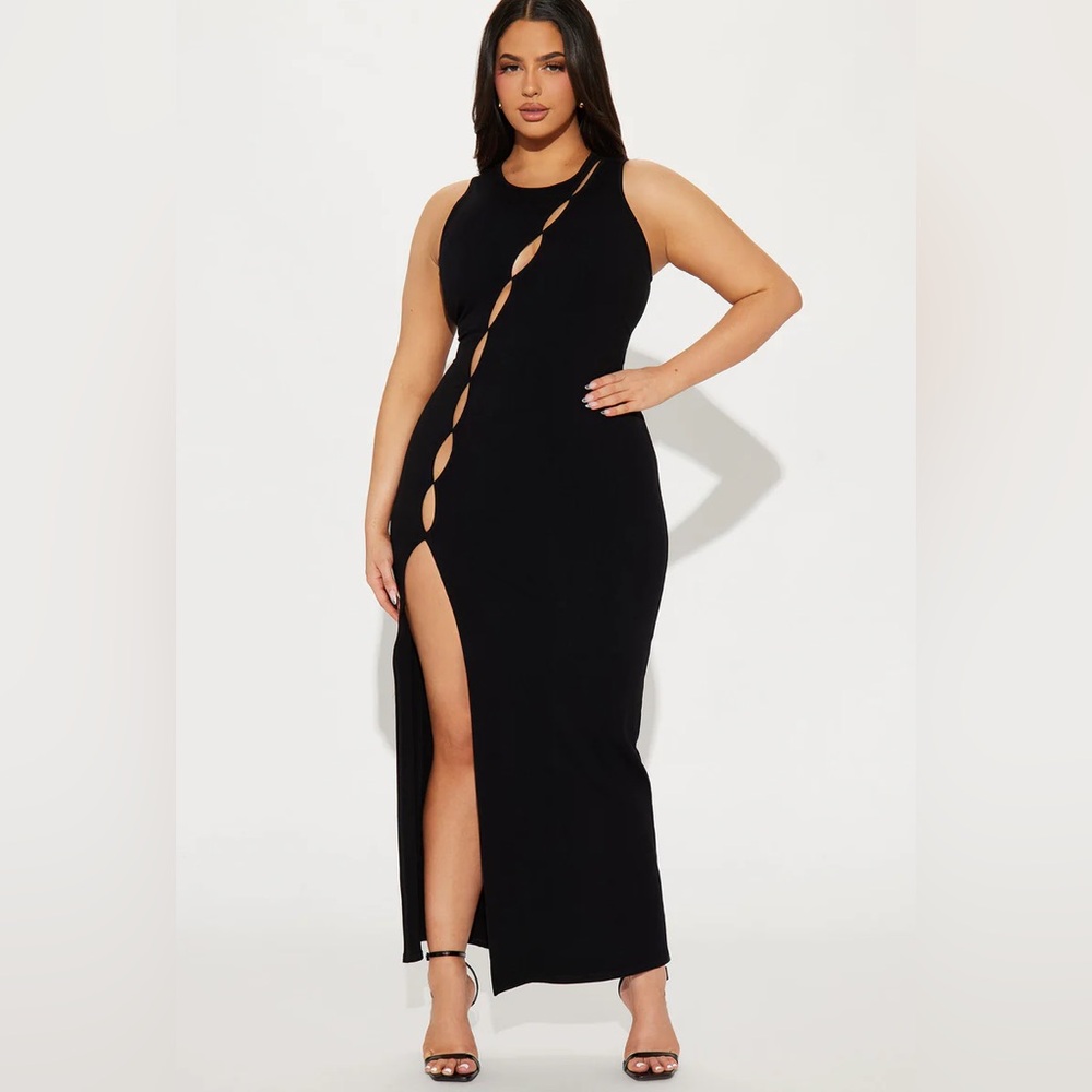FASHION NOVA plus size cut out dress